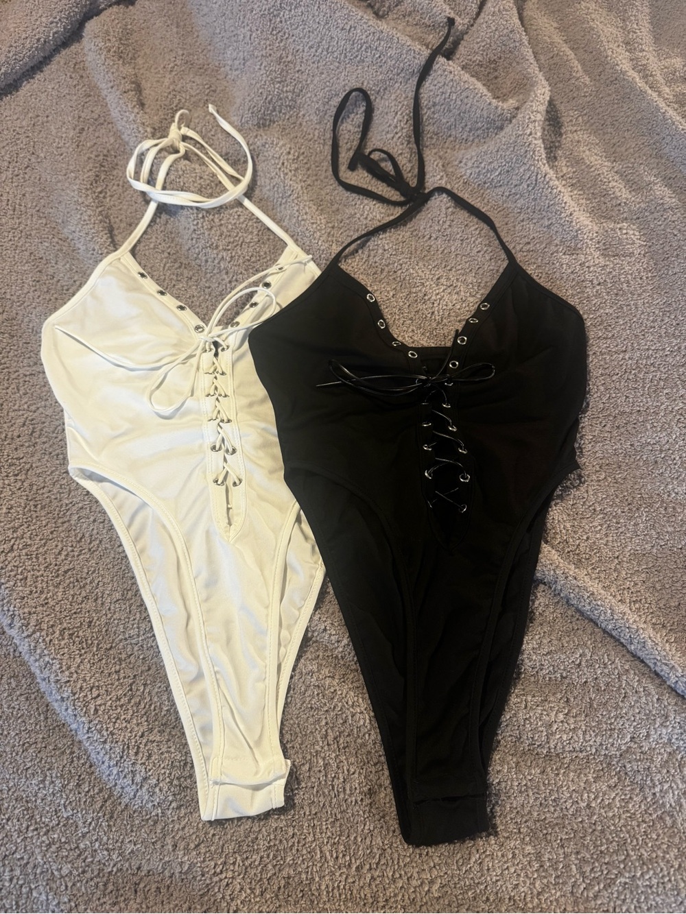 BRAND NEW. SHEIN lace up body suit - size XS